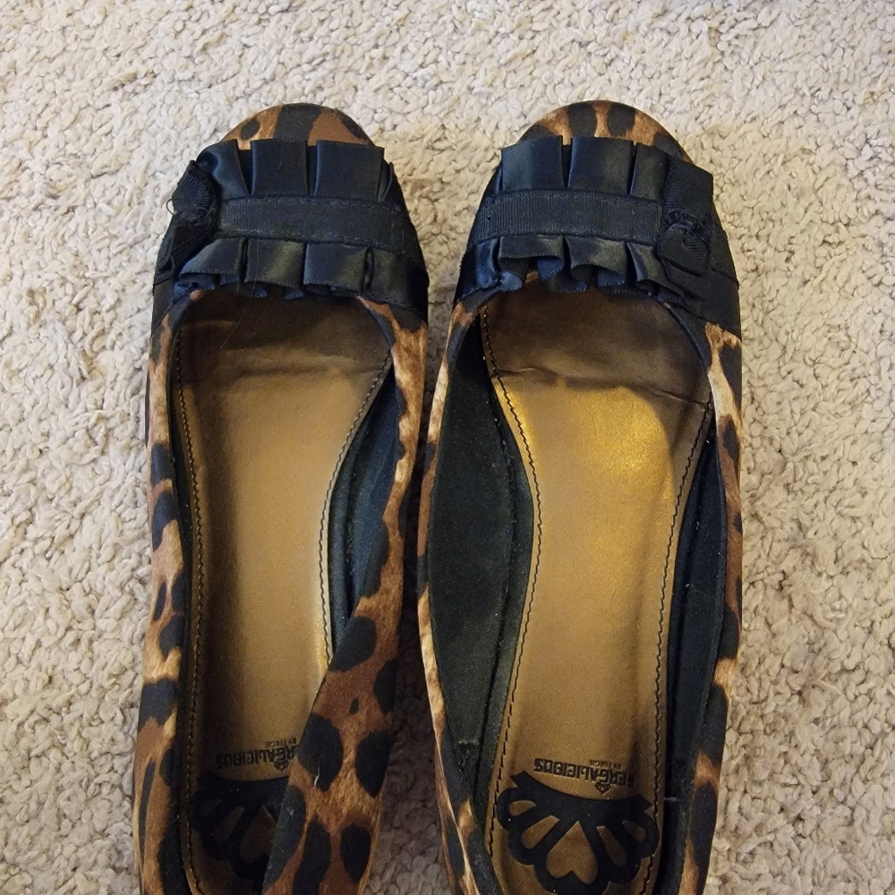 Fergalicious cheetah print ballet flats size 7m